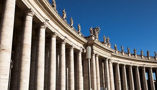 istock vatican city ,colonnades 186827311