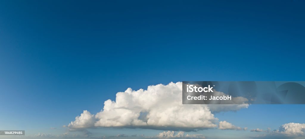 Nuvens e céu - Foto de stock de Azul royalty-free