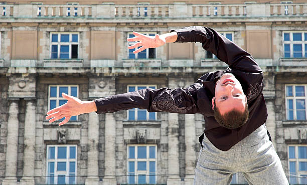 tancerka - men jumping mid air air pump zdjęcia i obrazy z banku zdjęć