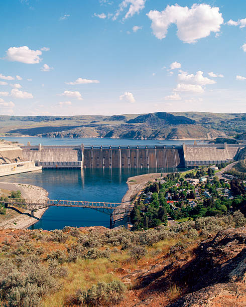 istock Grand Coulee Dam, Washington, United States 186832424
