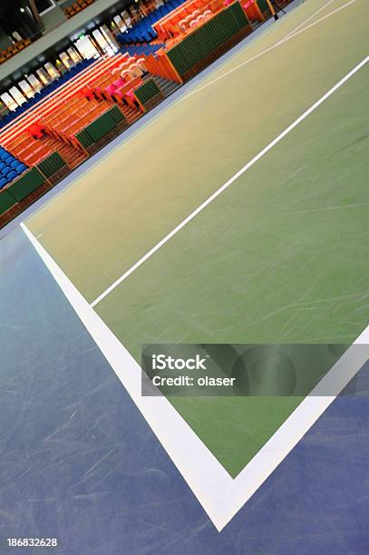 Nahaufnahme Des Tennis Court Linien Stockfoto und mehr Bilder von Ausrüstung und Geräte - Ausrüstung und Geräte, Begrenzung, Blau