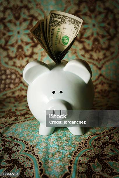 Funky Dinero Foto de stock y más banco de imágenes de Ahorros - Ahorros, Animal, Azul