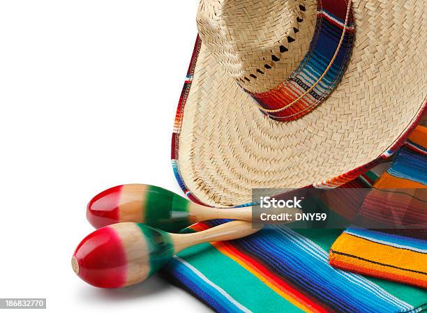 Photo libre de droit de Cinco De Mayo banque d'images et plus d'images libres de droit de Maraca - Maraca, Chapeau, Couverture