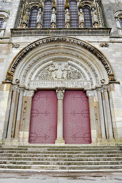 istock Basilica of Vezelay main entrance 186833577