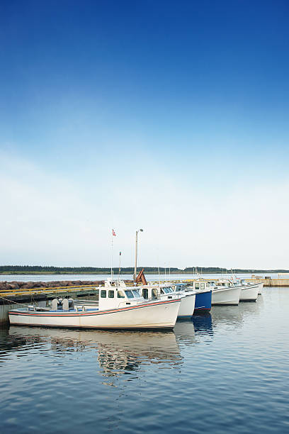 istock Typical Prince Edward Island fishing harbour. 186833678