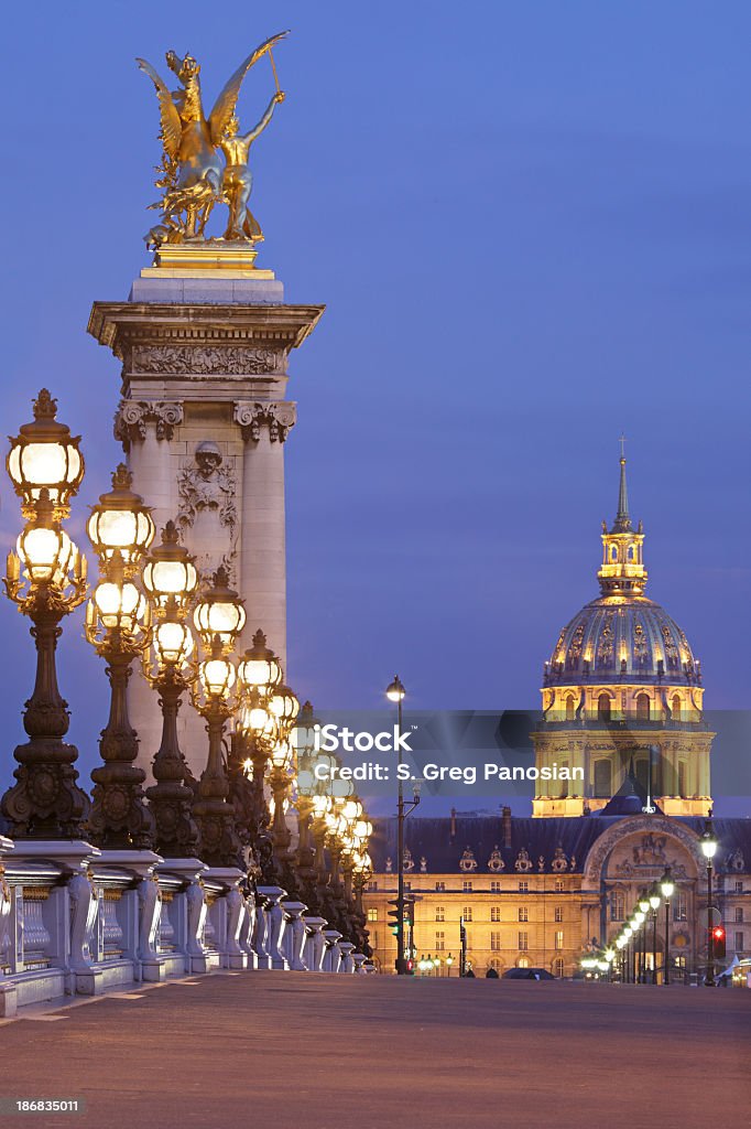 Arquitetura de Paris à noite - Foto de stock de Paris royalty-free