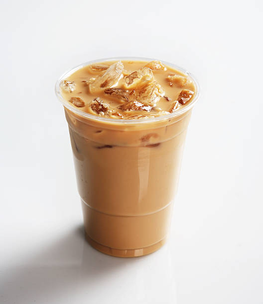 café gelado - starbucks take out food coffee disposable cup imagens e fotografias de stock