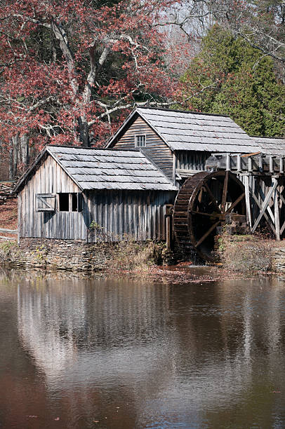 istock Mabry Mill watermill in the Blue Ridge Mountains 186835646