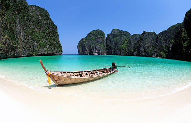 Thailand, Krabi Province, Ko PhiPhi Leh, Maya Bay.