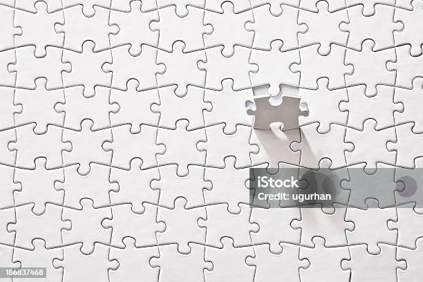 Puzzle - Fotografias de stock e mais imagens de Conceito - Conceito, Espaço Vazio, Espaço para Texto