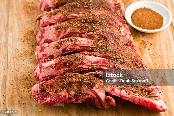 Beef Ribs I Suchość Rub - zdjęcia stockowe i więcej obrazów Pocierać - Pocierać, Mięso, Suchy