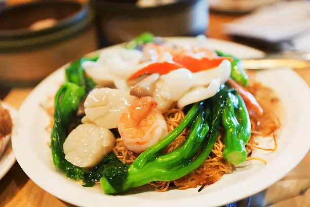 Photo of Chinese Seafood Crispy Fried Noodle with Vegetable, Shrimps and Scallops