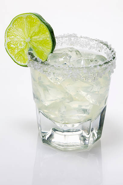 istock Margarita on the Rocks 186840556