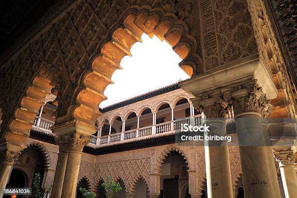 Siviglia Il Royal Alcázar Las Di Patio De Doncellas - Fotografie stock e altre immagini di Alcázar - Siviglia