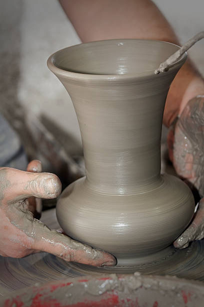 istock Artisan ceramist at work in Vietri Sul Mare (Italy) 186842387