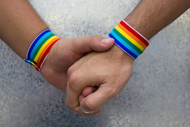 istock Gay dating 186842561