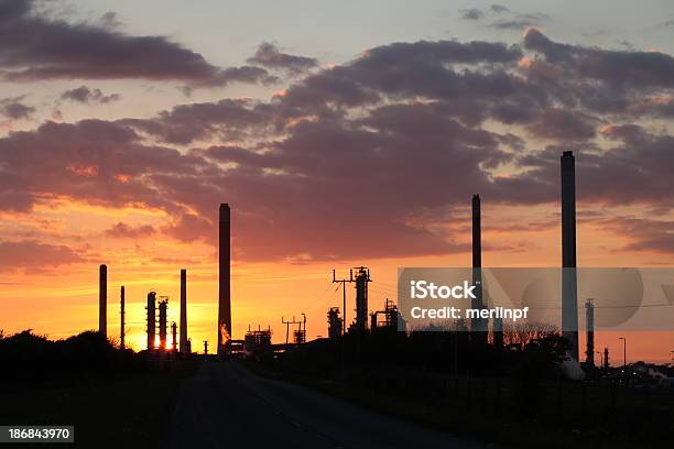 Gas Energia Tramonto - Fotografie stock e altre immagini di Arancione - Arancione, Centrale a gas, Cielo