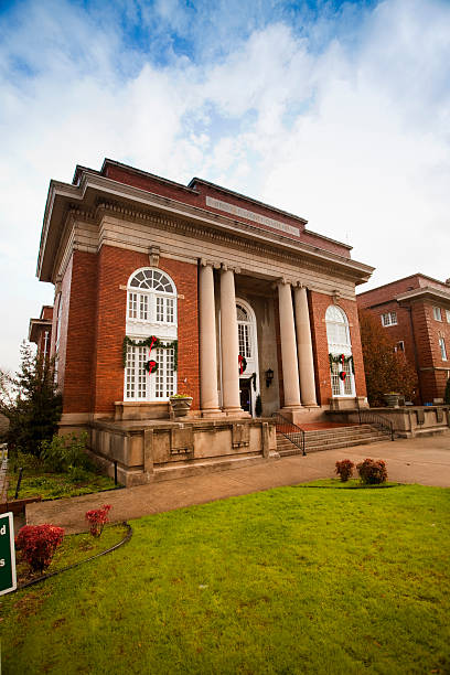 istock Abbeville South Carolina courthouse 186844927