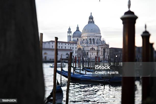 Di Santa Maria Della Salute - Fotografie stock e altre immagini di Attraccato - Attraccato, Basilica di Santa Maria della Salute, Canale