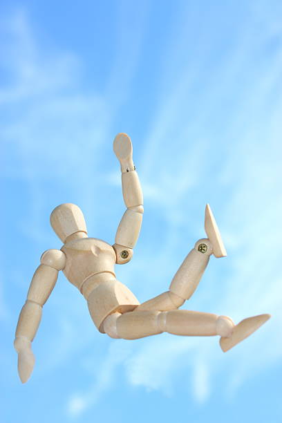 figura de caindo - skydiving parachute parachuting taking the plunge - fotografias e filmes do acervo