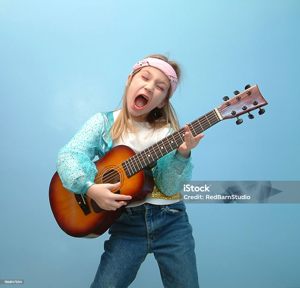 Que quer ser uma estrela do Rock. - Foto de stock de Criança royalty-free