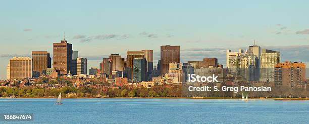 Foto de Cidade De Boston e mais fotos de stock de Arquitetura - Arquitetura, Boston - Massachusetts, Centro da cidade