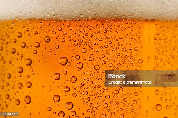 Fondo De Cerveza Foto de stock y más banco de imágenes de Cerveza - Cerveza, Con textura, Efecto texturado