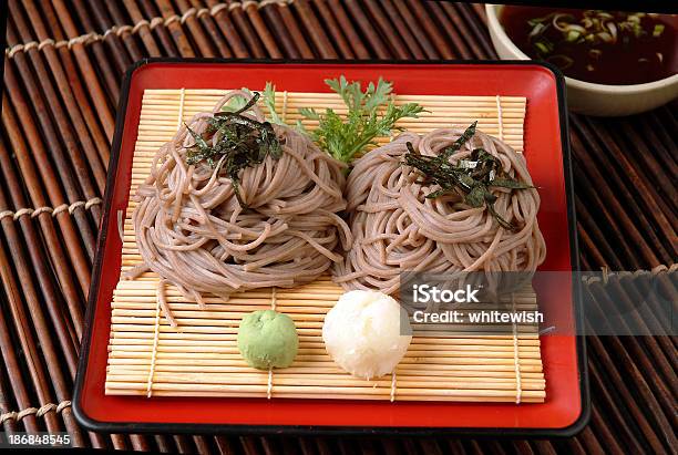 Soba - Fotografie stock e altre immagini di Freddo - Freddo, Noodle, Pasta