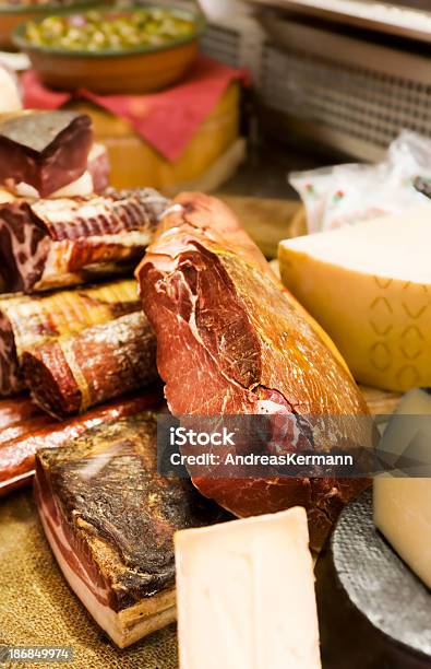 Cucina Mediterranea - Fotografie stock e altre immagini di Antipasto misto - Antipasto misto, Carne, Cibi e bevande