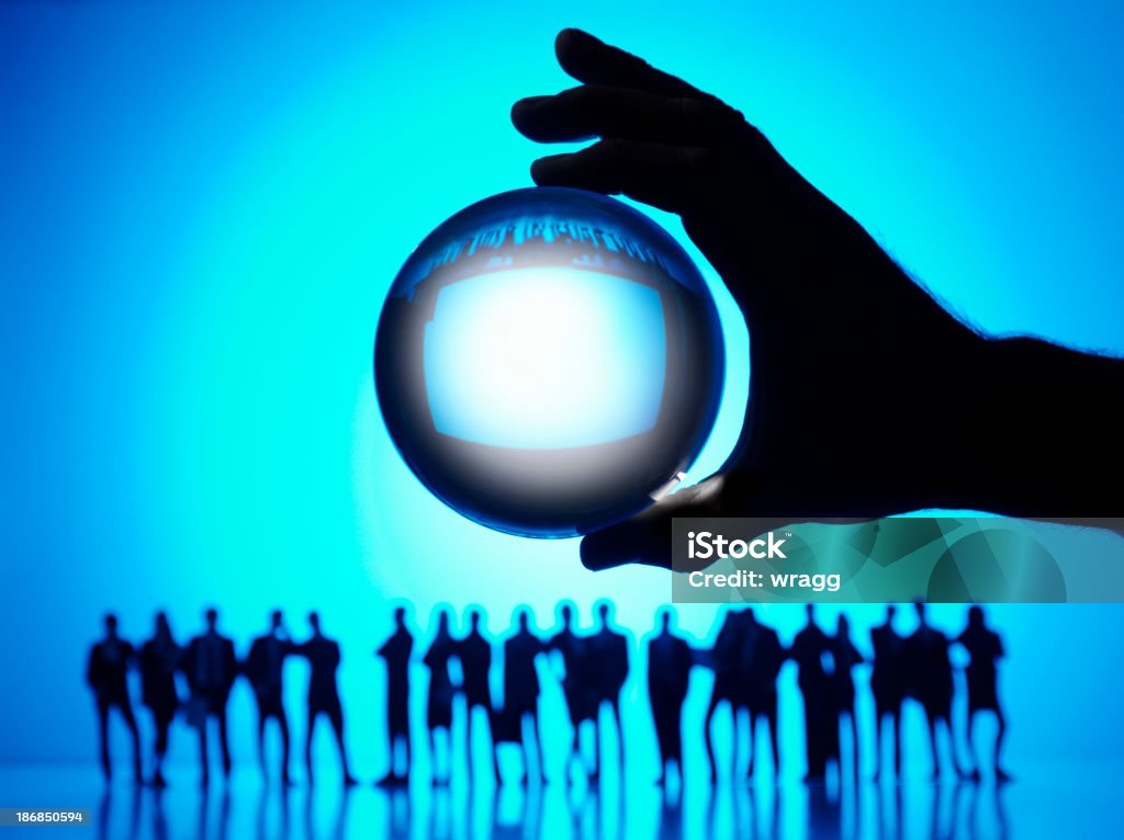 Travail d'équipe dans le futur - Photo de Boule de cristal libre de droits