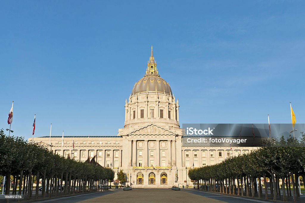 City Hall-monumental goldenen Kuppel San Francisco Sonnenaufgang, Kalifornien - Lizenzfrei Architektonische Säule Stock-Foto