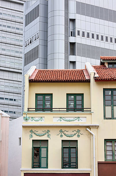 istock Contrast of old and new buildings. 186851321