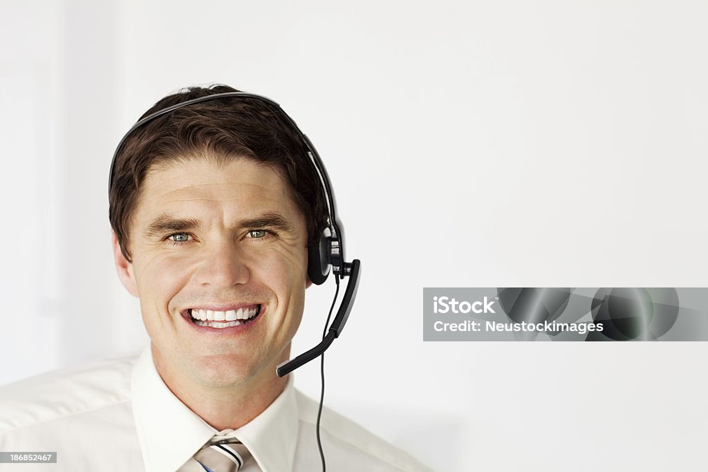 Portret Call Center operatora - Zbiór zdjęć royalty-free (30-39 lat)