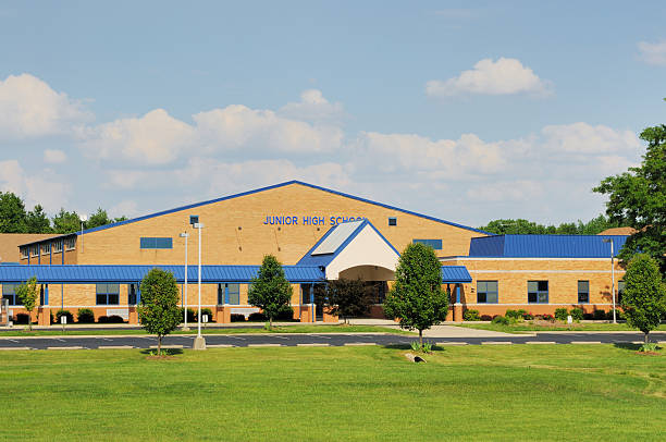 istock Modern Midwest American Junior High School Building 186853393