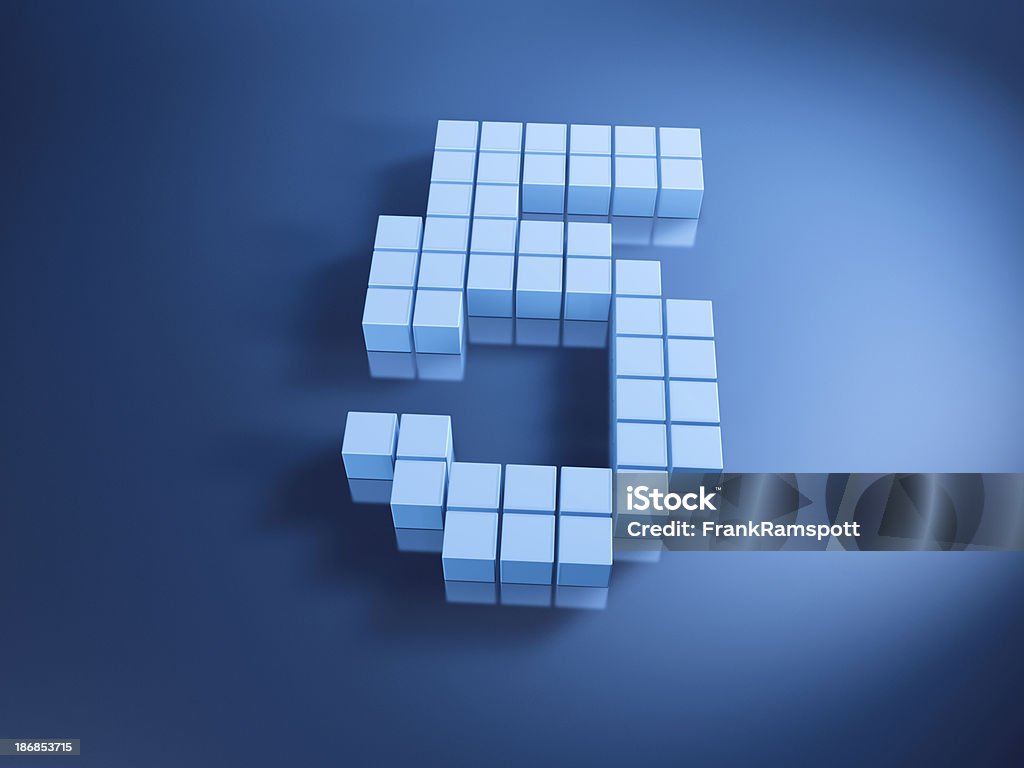 Pixellisation numéro cinq bleu de Cubes - Photo de Bloc libre de droits