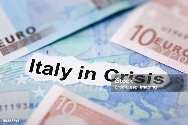 이탈리아 경제 위기를 헤드라인 주제 0명에 대한 스톡 사진 및 기타 이미지 - 0명, Stock Market Crash, 개념