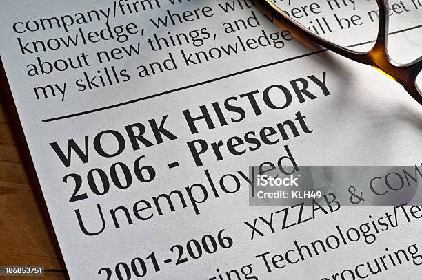 Retomar - Fotografias de stock e mais imagens de Anúncio de trabalho - Anúncio de trabalho, Classificados, Conceito