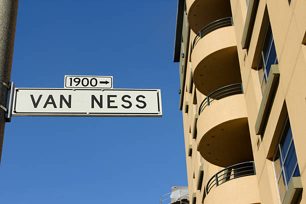 istock Van Ness Avenue in San Francisco, California 186854742