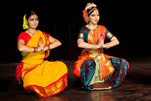 istock Classical Indian dancers, New Delhi 186855333