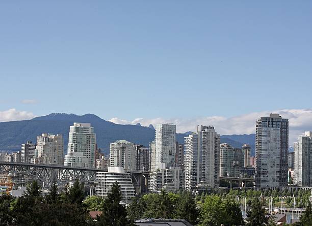 istock Granville Bridge to Downtown Vancouver 186855343