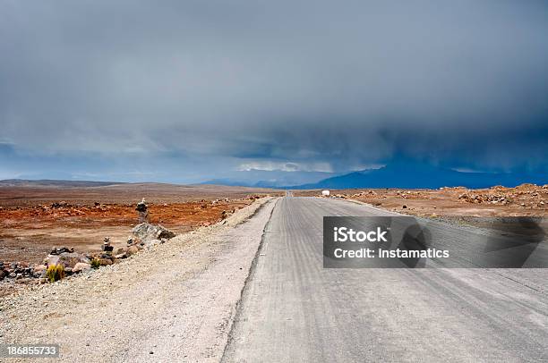 Patapampa Pass In Peru Stockfoto und mehr Bilder von Anden - Anden, Asphalt, Bedrohung