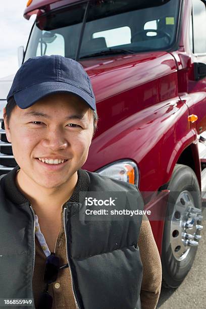 장거리 트럭 기사에 대한 스톡 사진 및 기타 이미지 - 트럭 기사, 아시아인, 중국 민족