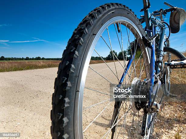 Góra Rower - zdjęcia stockowe i więcej obrazów Bicykl - Bicykl, Droga, Fotel samochodowy