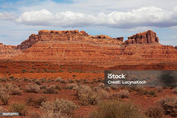 Rote Felsformationen Valley Of The Gods Stockfoto und mehr Bilder von Red Rocks - Red Rocks, Struktureffekt, Texturiert