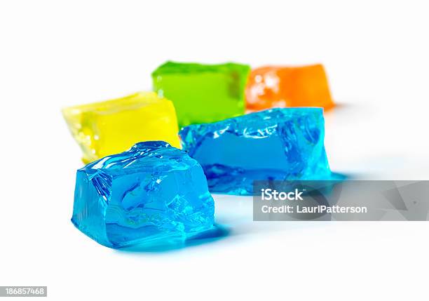 Jello - Fotografias de stock e mais imagens de Gelatina - Sobremesa - Gelatina - Sobremesa, Cubo, Alimentação Não-saudável