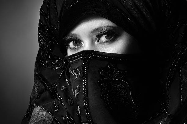 istock Muslim Woman 186857525