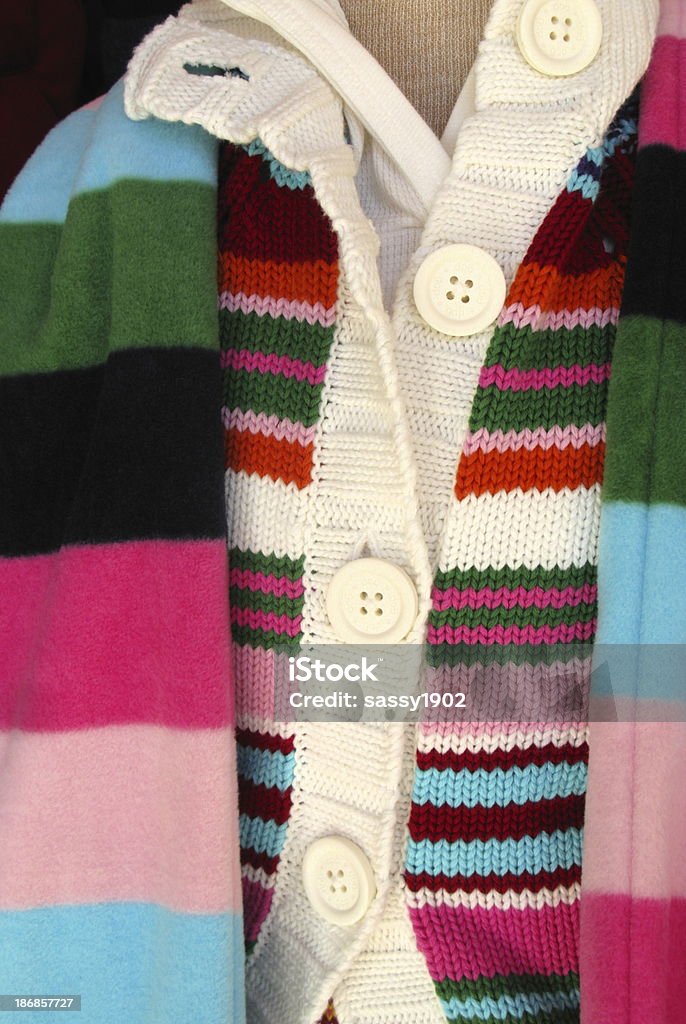 Sweater-Schal mit Streifen für Kinder - Lizenzfrei Andenkenladen Stock-Foto
