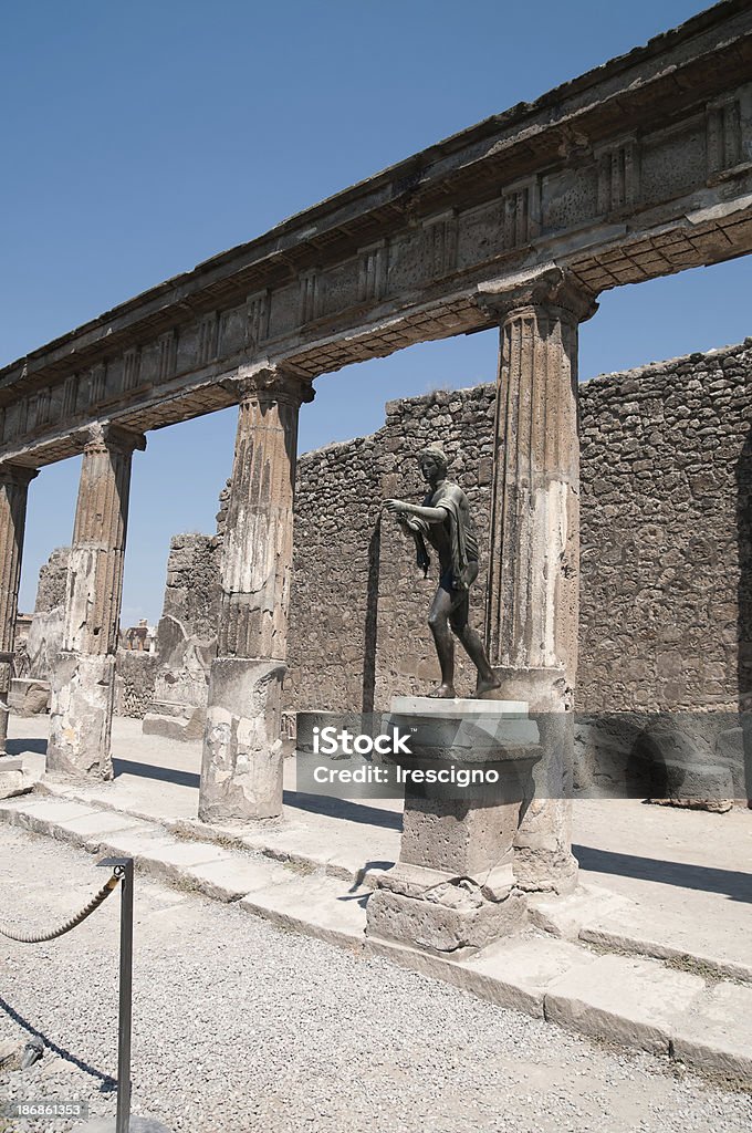 Tempio di Apollo-Pompei - Foto stock royalty-free di Antico - Condizione