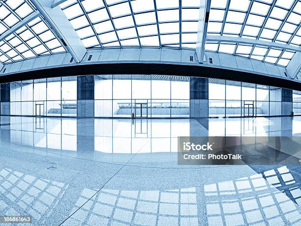 Interior Do Edifício Contemporâneoxxxg - Fotografias de stock e mais imagens de Aeroporto - Aeroporto, Pequim, Telhado