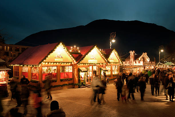 traditionelles weihnachts-urlaub - merano stock-fotos und bilder